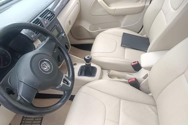 Used Volkswagen Bora 2011 1.4T Manual Comfort Model Gear Lever