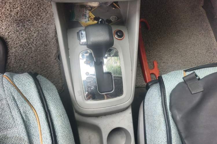 Used Volkswagen Bora 2011 1.6L Automatic Comfort Model Gear Lever