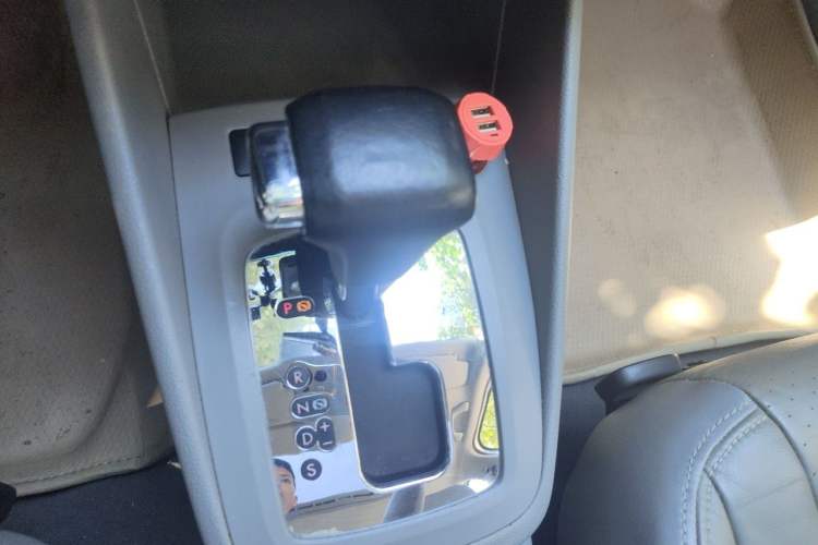 Used Volkswagen Bora 2011 1.6L Automatic Comfort Model Gear Lever
