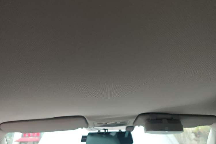 Used Volkswagen Bora 2011 1.6L Automatic Fashion Edition Headliner