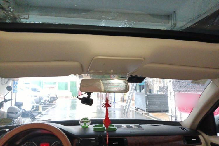 Used Volkswagen Bora 2011 1.6L Manual Comfort Version Headliner