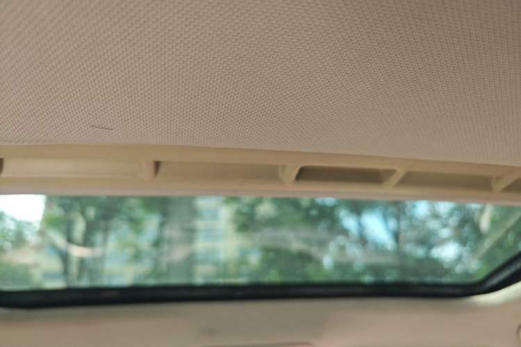 Used Volkswagen Bora 2011 1.6L Manual Comfort Version Headliner