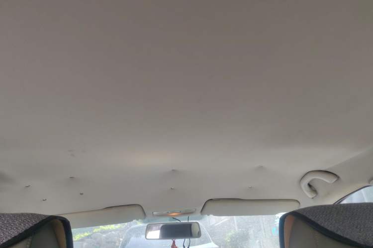 Used Volkswagen Bora 2011 1.6L Manual Fashion Edition Headliner