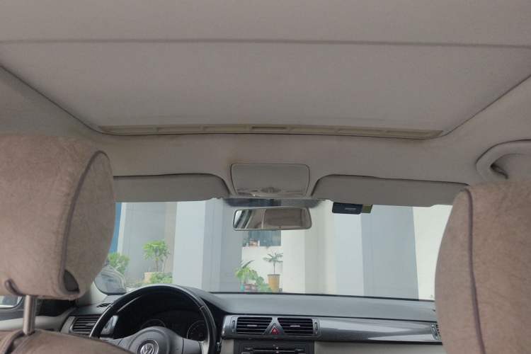 Used Volkswagen Bora 2011 1.6L Manual Comfort Version Headliner