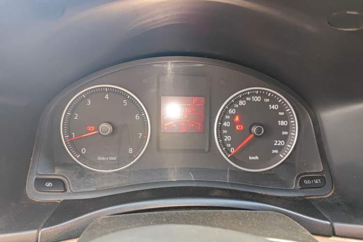 Used Volkswagen Bora 2011 1.6L Automatic Fashion Edition Instrument Cluster