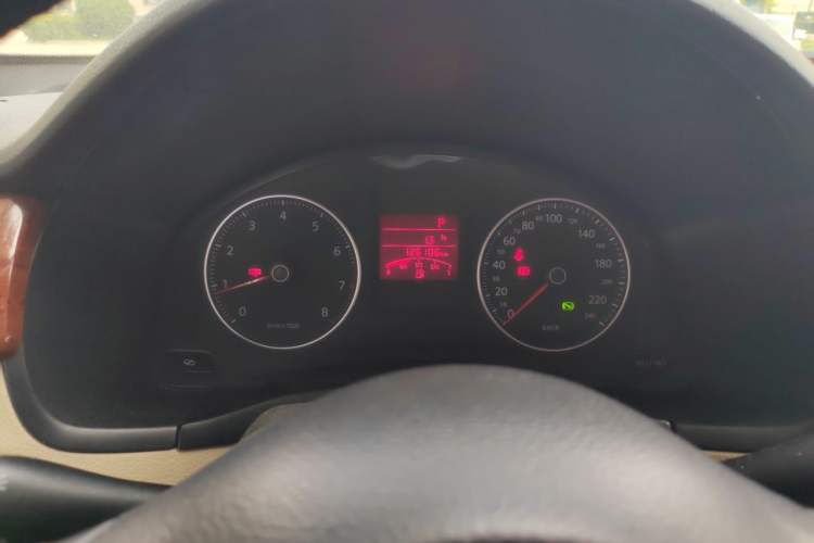 Used Volkswagen Bora 2011 1.6L Automatic Comfort Model Instrument Cluster