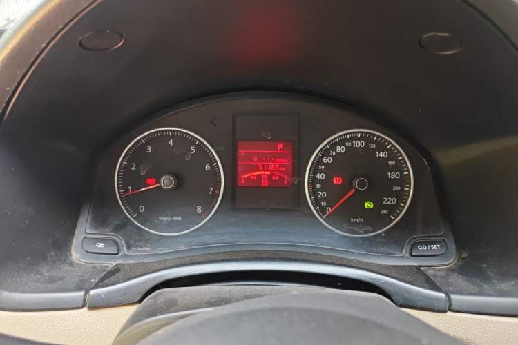 Used Volkswagen Bora 2011 1.6L Automatic Fashion Edition Instrument Cluster