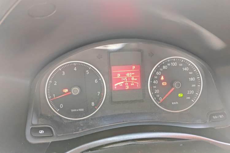 Used Volkswagen Bora 2011 1.6L Automatic Comfort Model Instrument Cluster
