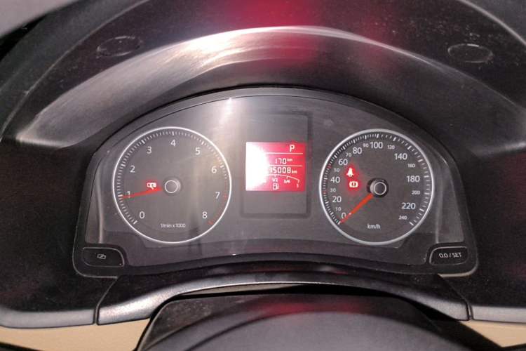 Used Volkswagen Bora 2011 1.6L Automatic Fashion Edition Instrument Cluster