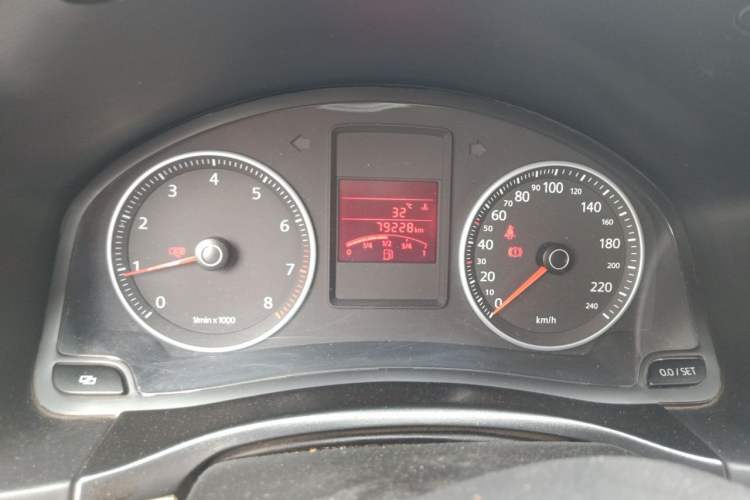 Used Volkswagen Bora 2011 1.6L Manual Fashion Edition Instrument Cluster