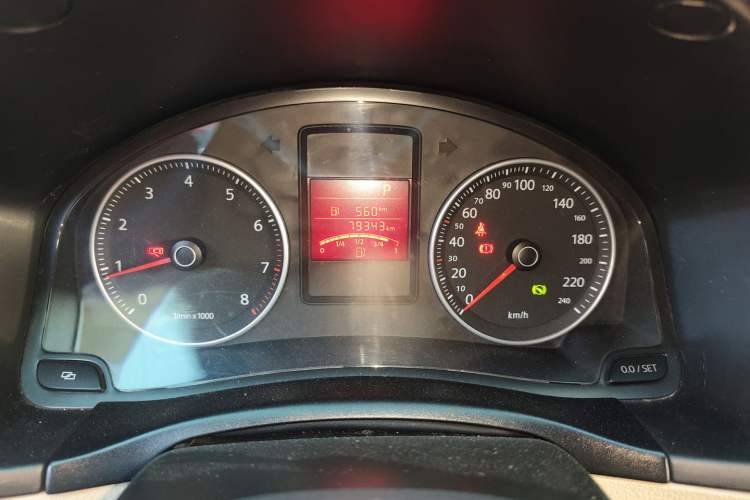 Used Volkswagen Bora 2011 1.6L Automatic Fashion Edition Instrument Cluster
