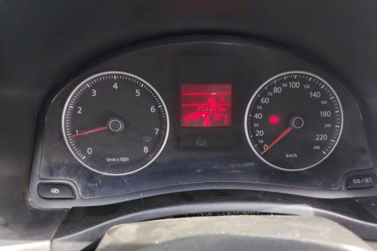 Used Volkswagen Bora 2011 1.6L Manual Comfort Version Instrument Cluster