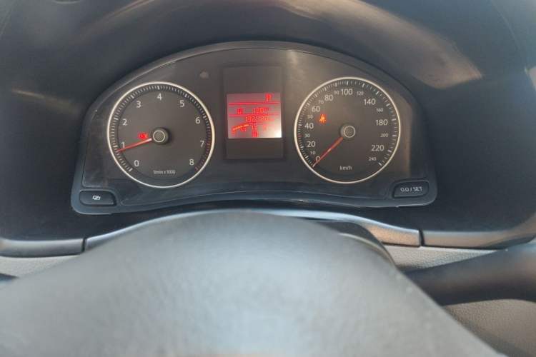 Used Volkswagen Bora 2011 1.6L Automatic Comfort Model Instrument Cluster