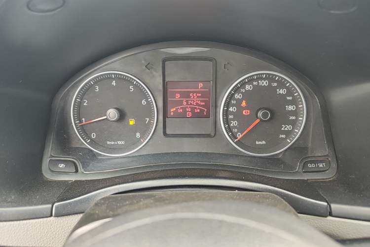Used Volkswagen Bora 2011 1.6L Automatic Comfort Model Instrument Cluster