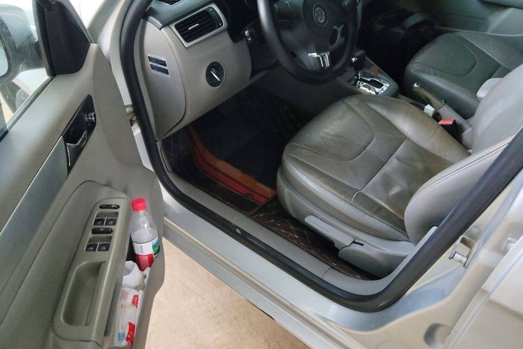 Used Volkswagen Bora 2011 1.6L Automatic Comfort Model Interior 3