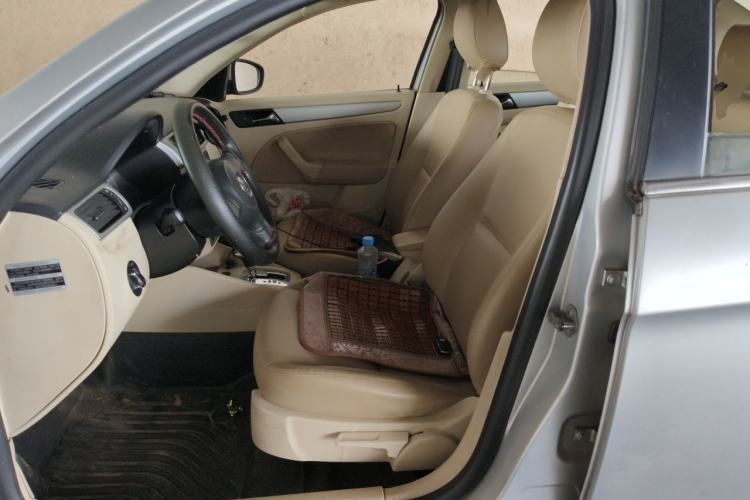 Used Volkswagen Bora 2011 1.6L Automatic Fashion Edition Left Front Seat