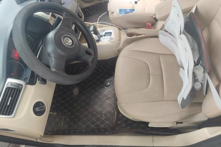 Used Volkswagen Bora 2011 1.6L Automatic Fashion Edition Left Front Seat
