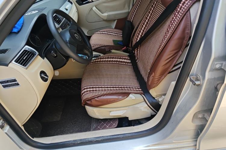 Used Volkswagen Bora 2011 1.6L Automatic Fashion Edition Left Front Seat