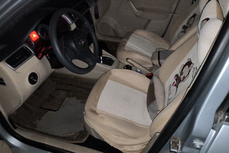 Used Volkswagen Bora 2011 1.6L Automatic Fashion Edition Left Front Seat