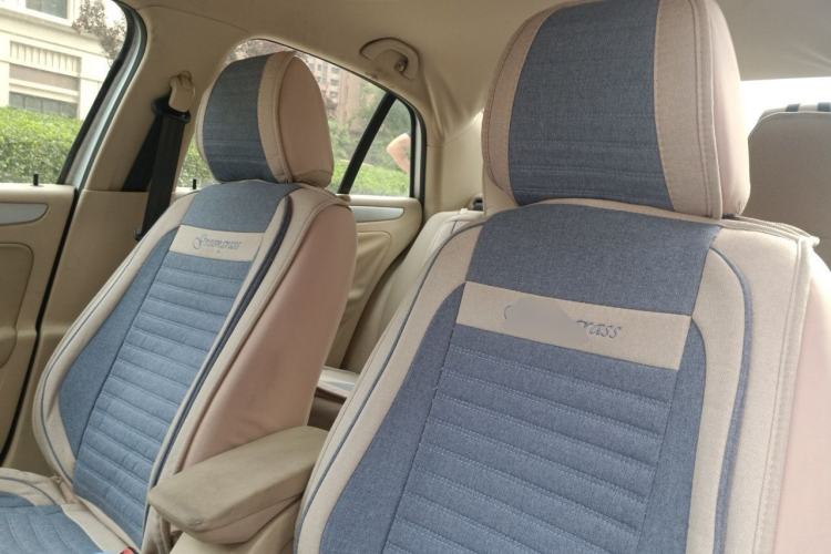 Used Volkswagen Bora 2011 1.6L Manual Fashion Edition Left Front Seat
