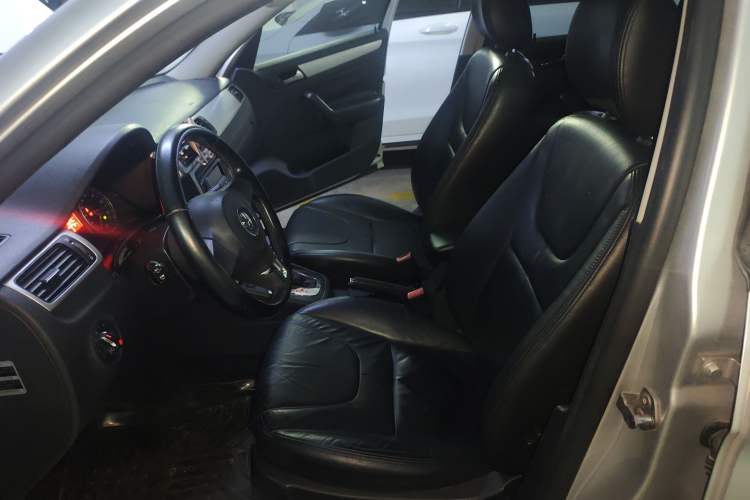 Used Volkswagen Bora 2011 1.4T Automatic Comfort Model Left Front Seat