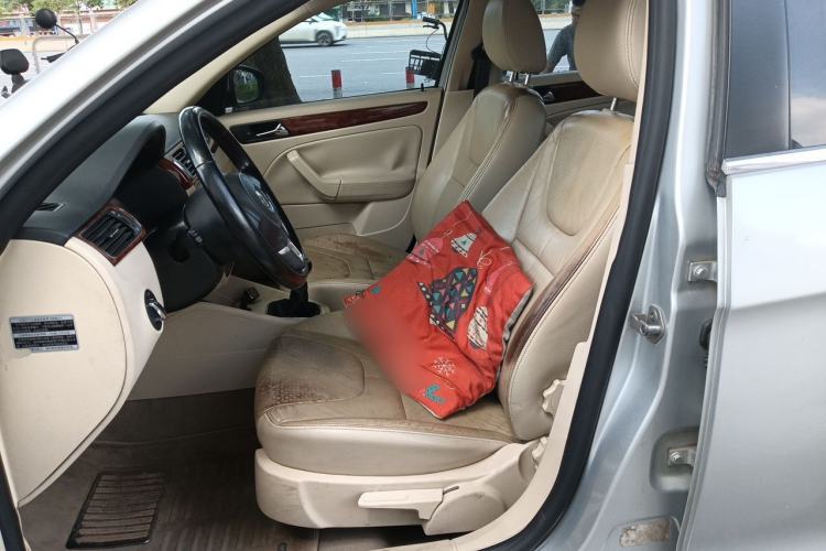 Used Volkswagen Bora 2011 1.6L Manual Comfort Version Left Front Seat