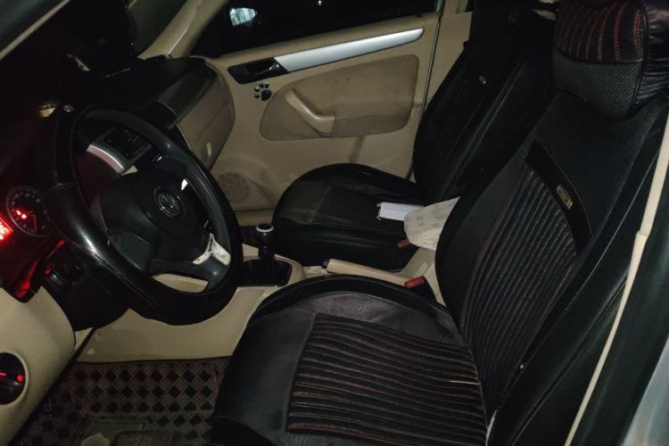Used Volkswagen Bora 2011 1.6L Manual Fashion Edition Left Front Seat