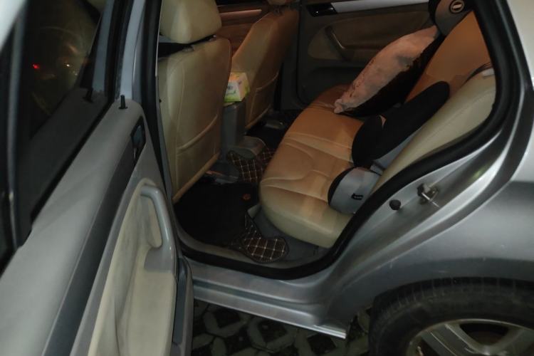 Used Volkswagen Bora 2011 1.6L Automatic Fashion Edition Left Rear Seat