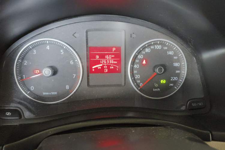 Used Volkswagen Bora 2011 1.6L Automatic Fashion Edition Odometer Close Up