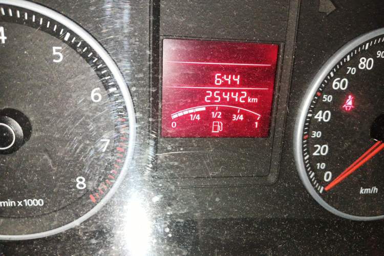Used Volkswagen Bora 2011 1.6L Manual Comfort Version Odometer Close Up