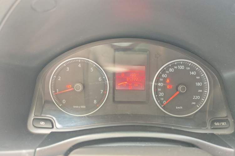 Used Volkswagen Bora 2011 1.6L Manual Comfort Version Odometer Close Up