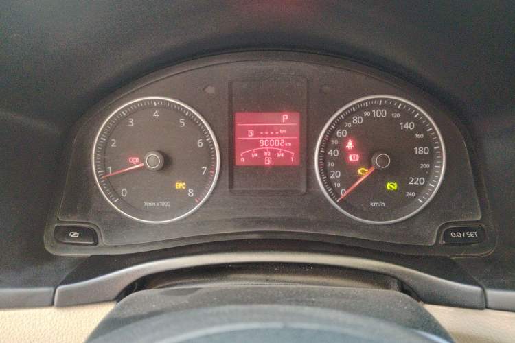 Used Volkswagen Bora 2011 1.4T Automatic Luxury Model Odometer Close Up
