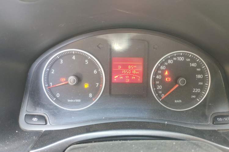 Used Volkswagen Bora 2011 1.6L Manual Fashion Edition Odometer Close Up