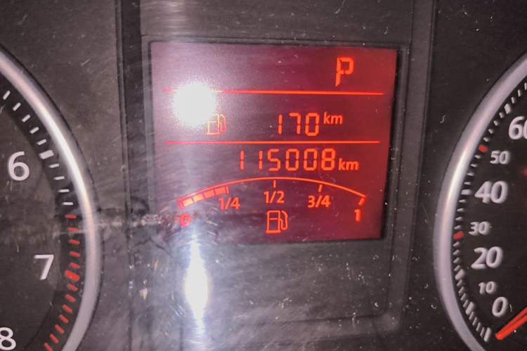 Used Volkswagen Bora 2011 1.6L Automatic Fashion Edition Odometer Close Up