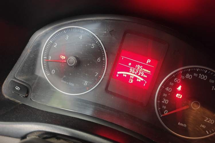 Used Volkswagen Bora 2011 1.6L Automatic Fashion Edition Odometer Close Up