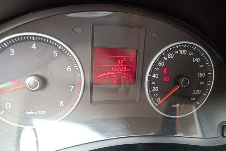Used Volkswagen Bora 2011 1.6L Manual Fashion Edition Odometer Close Up