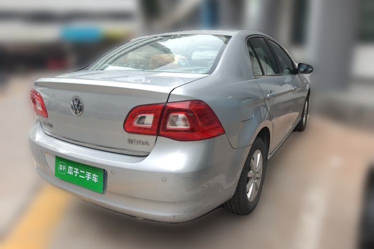 Used Volkswagen Bora 2011 1.6L Manual Comfort Version Rear Right 45 Deg