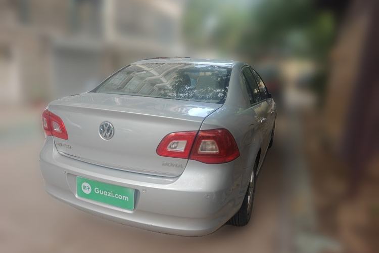 Used Volkswagen Bora 2011 1.6L Automatic Fashion Edition Rear Right 45 Deg
