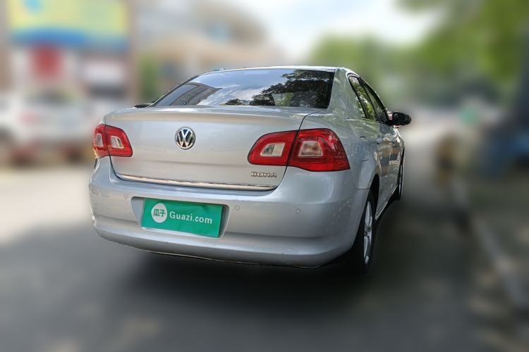 Used Volkswagen Bora 2011 1.6L Manual Comfort Version Rear Right 45 Deg