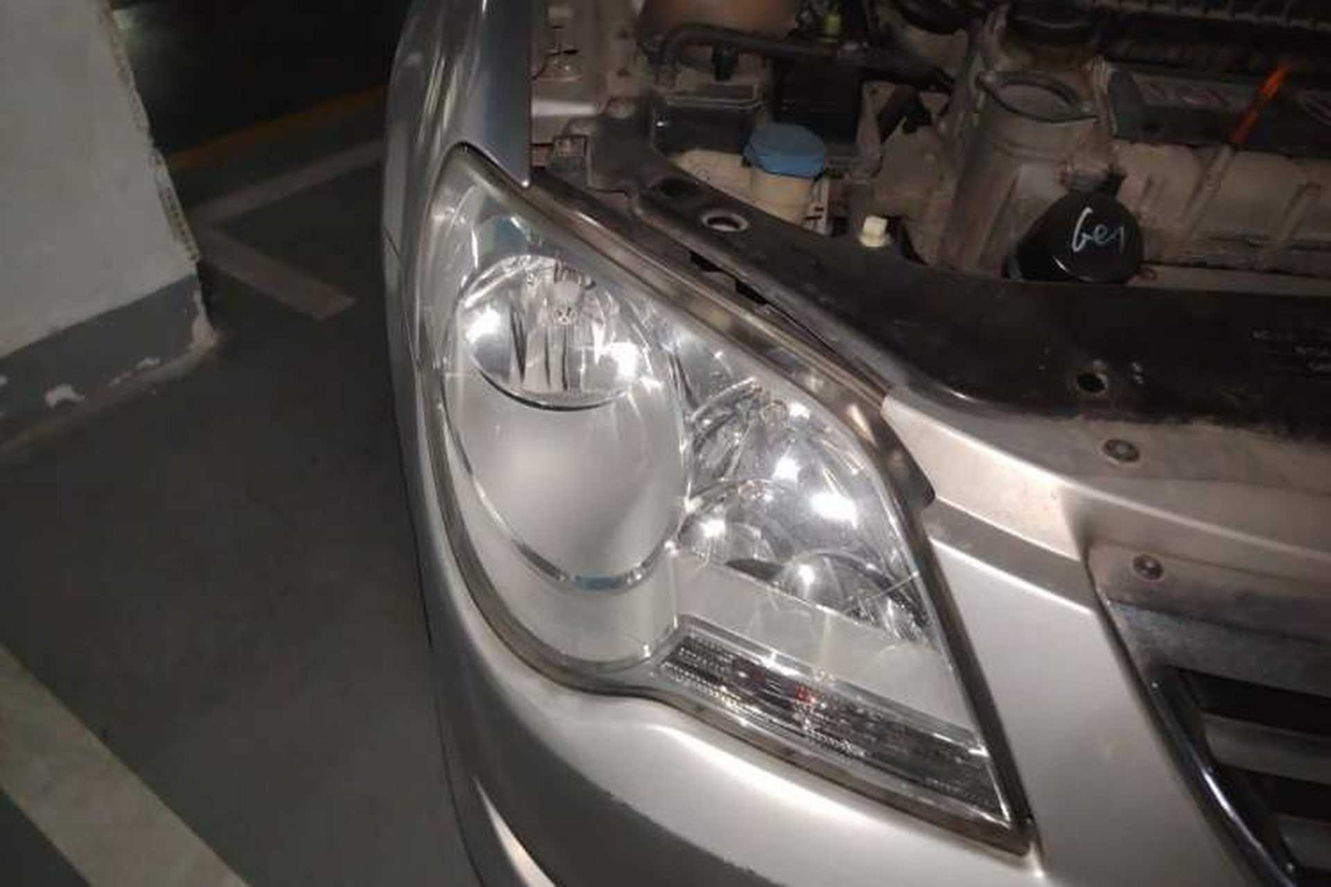 Used Volkswagen Bora 2011 1.6L Manual Fashion Edition Right Front Headlight