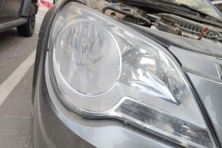 Used Volkswagen Bora 2011 1.6L Automatic Comfort Model Right Front Headlight