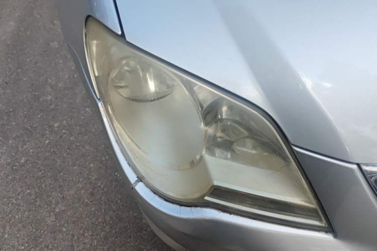Used Volkswagen Bora 2011 1.6L Automatic Comfort Model Right Front Headlight