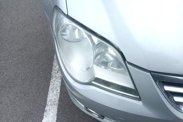 Used Volkswagen Bora 2011 1.4T Manual Comfort Model Right Front Headlight