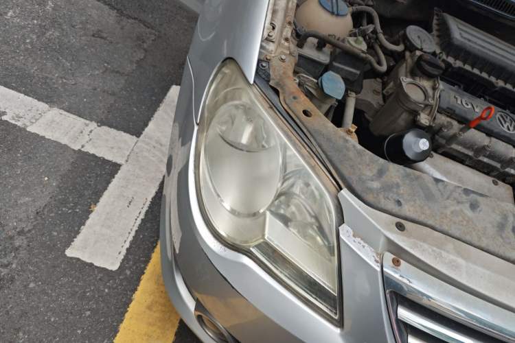 Used Volkswagen Bora 2011 1.6L Manual Fashion Edition Right Front Headlight