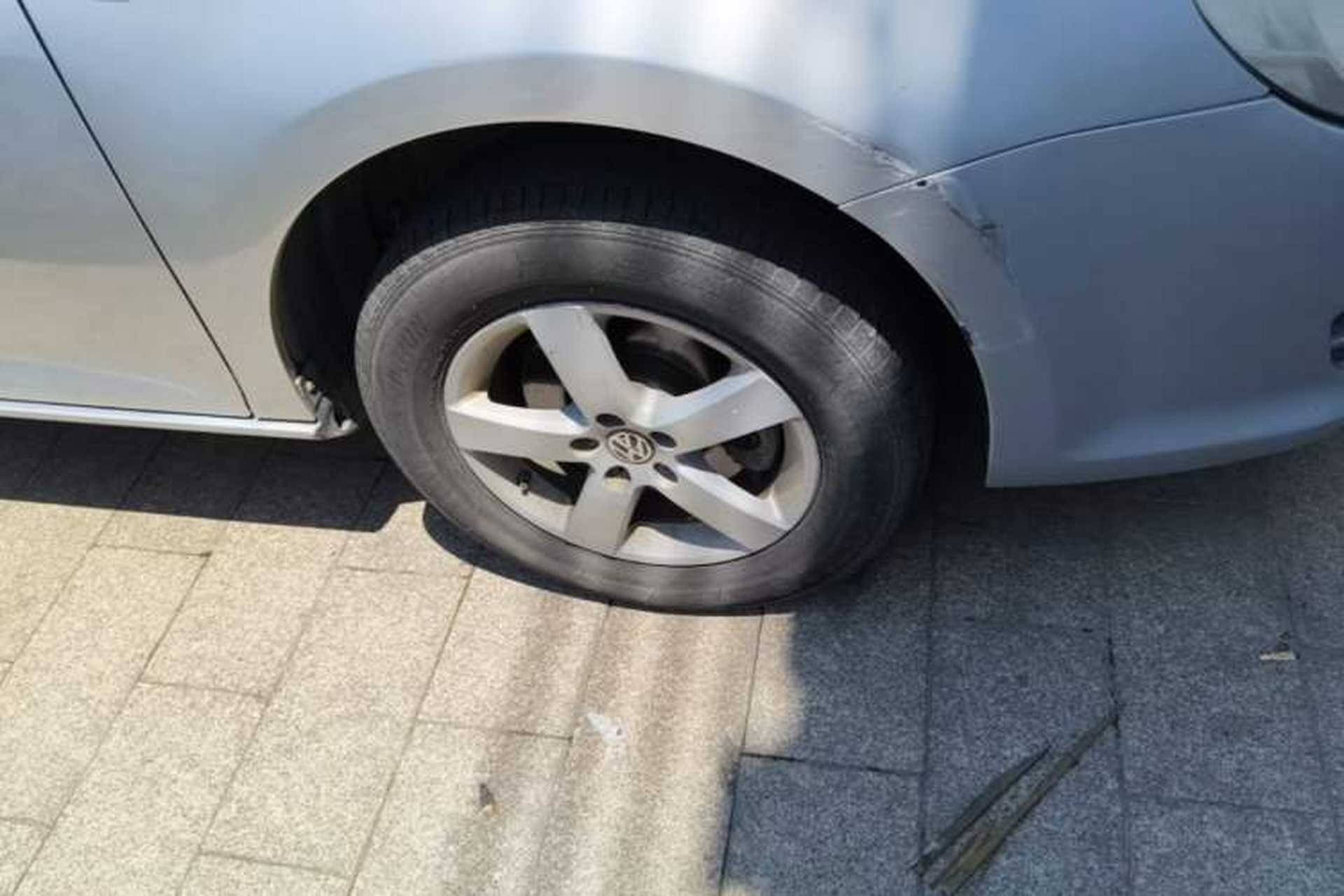 Used Volkswagen Bora 2011 1.6L Automatic Comfort Model Right Front Wheel Hub