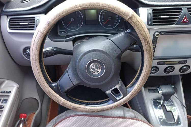 Used Volkswagen Bora 2011 1.6L Automatic Luxury Model Steering Wheel