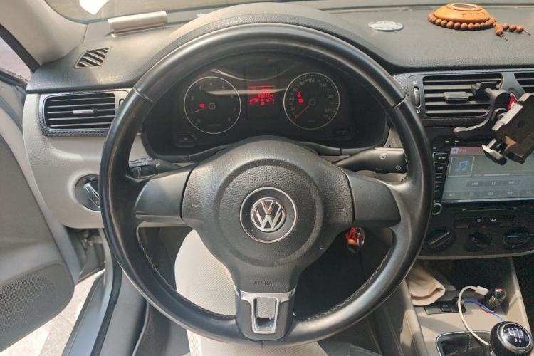 Used Volkswagen Bora 2011 1.6L Manual Comfort Version Steering Wheel