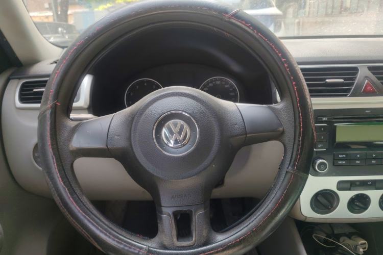 Used Volkswagen Bora 2011 1.6L Manual Fashion Edition Steering Wheel