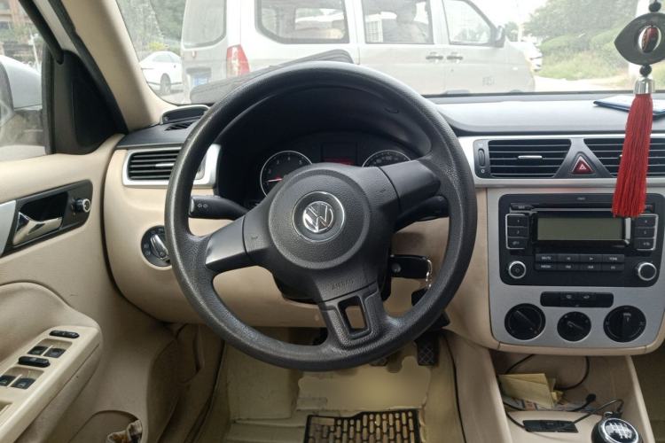 Used Volkswagen Bora 2011 1.6L Manual Fashion Edition Steering Wheel