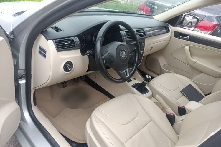 Used Volkswagen Bora 2011 1.4T Manual Comfort Model Steering Wheel